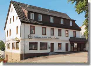 Traditionelle Gaststätte Goldener Ochsen in Hohenstaufen, Außenansicht